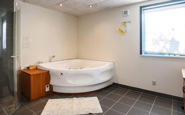 6 Person Holiday Home in Esbjerg V