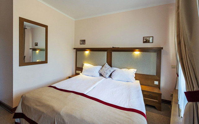 7 Pools SPA & Apartments