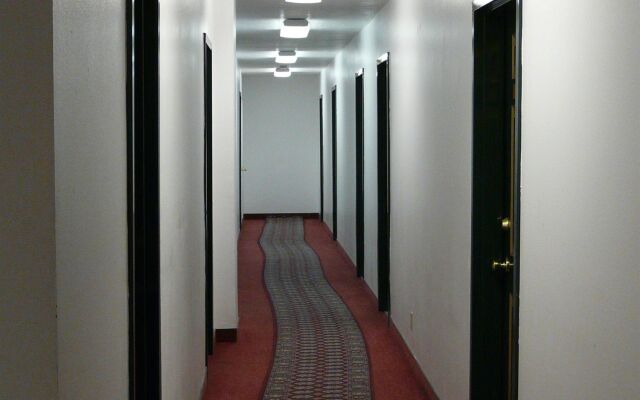 Two Sunsets Hotel