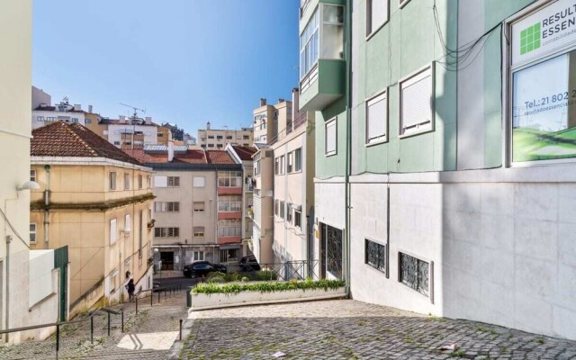 Stunning 2-Bedroom Apartment in Benfica, Lisbon