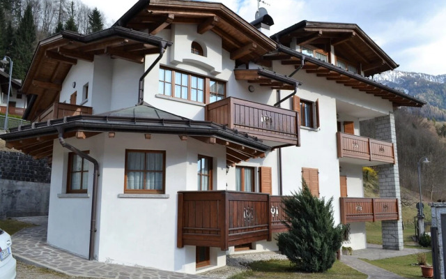 083 Bilocale Adamello Giustino