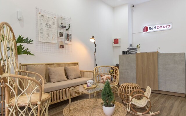RedDoorz near Korean Town