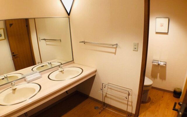 Yufuin Kinrinko Hotel