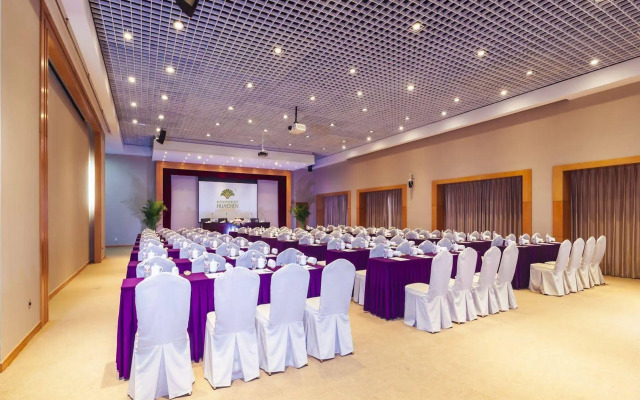 Huachen Impression Hotel