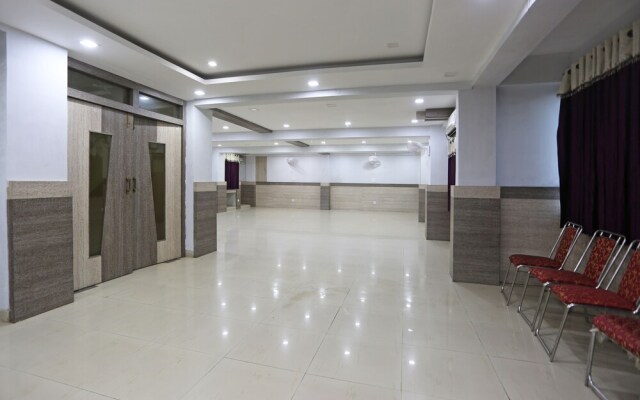 OYO 7145 Hotel Star Lotus