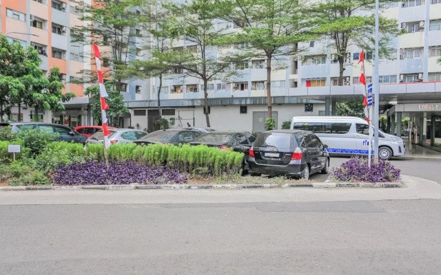 Super OYO Capital O  Deroyal Sentra Timur