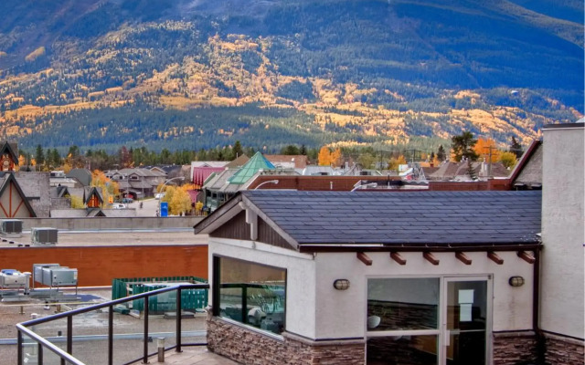 Whistler's Inn
