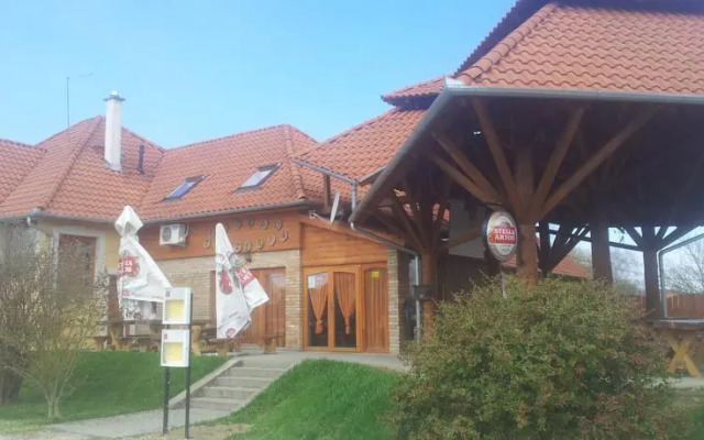Liliom Apartmanház Kehida