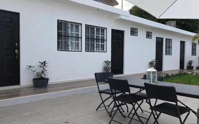 Vacation Rental - Standard Room at Casa Cocoa
