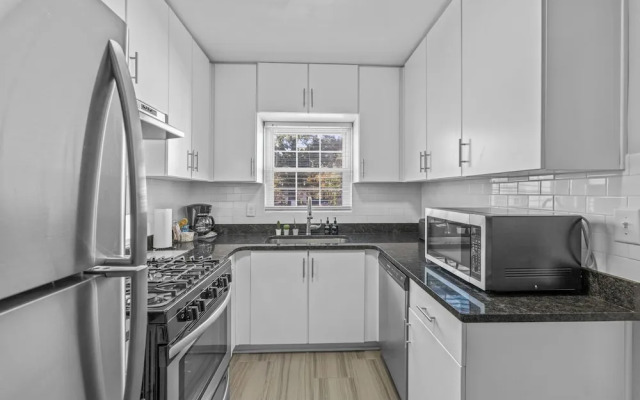 881 Furnished Apartments