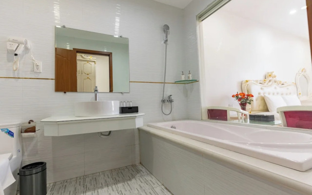 Grand Hill Apartment & Hotel