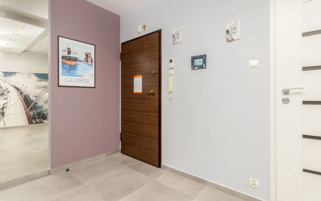 City and Sea View Apartment by Renters