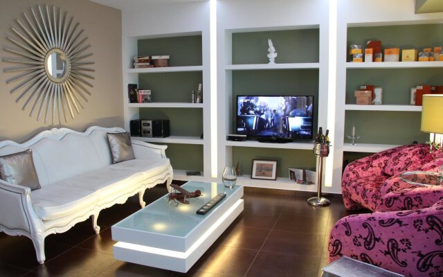 Andromeda Suites & Apartments