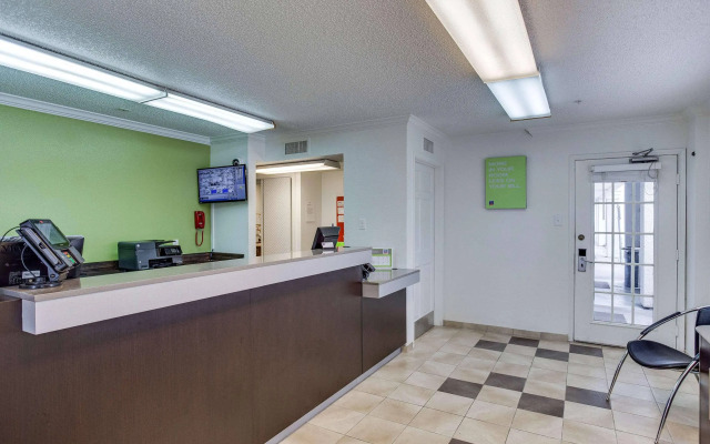 Sonesta Simply Suites Houston W Beltway