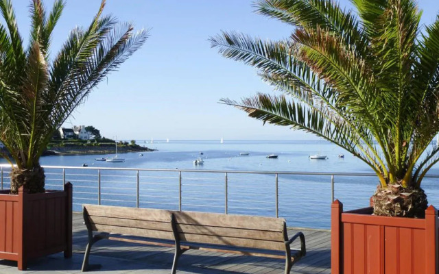 Holiday Home With Private Outdoor Pool, Gouesnac"h