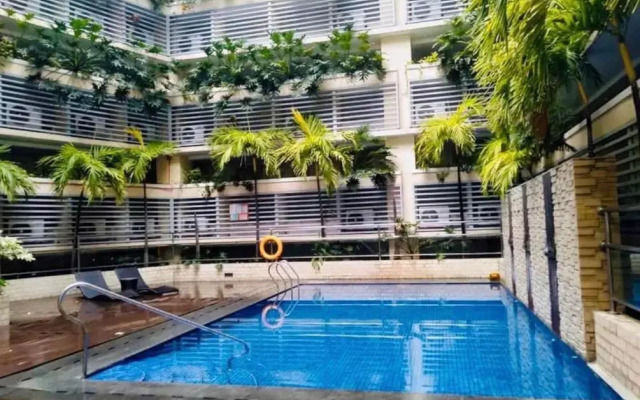 150 Newport Boulevard Near NAIA Terminal 3