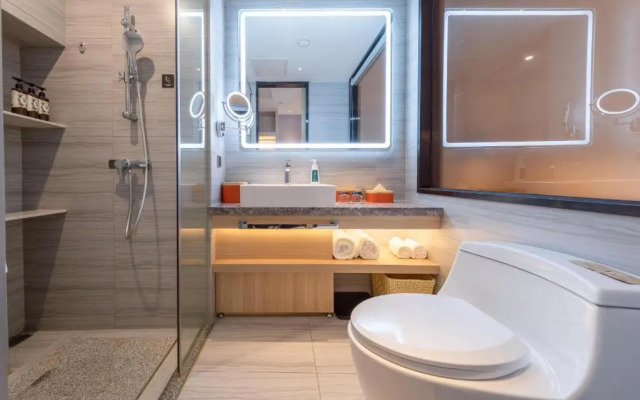 Atour X Hotel Longhua Dalang Business Center