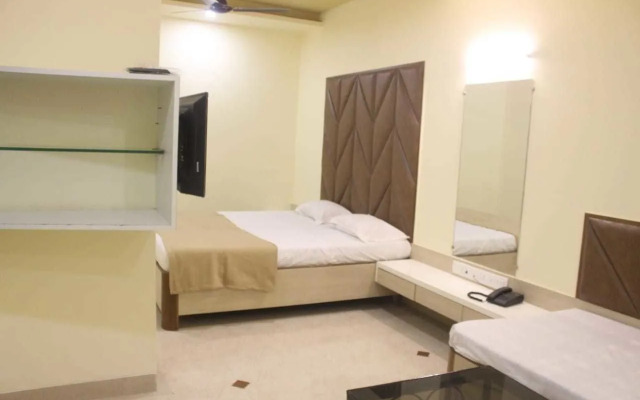 OYO 30840 Hotel Derby