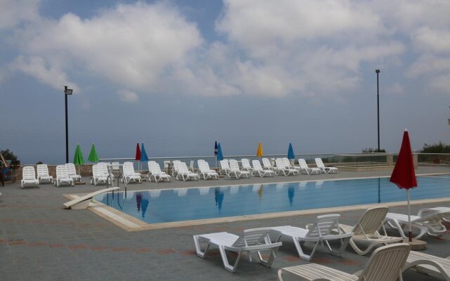 AlmaVerdi Hotel