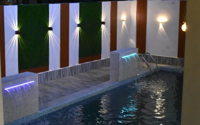 Newtown Palace Hotel