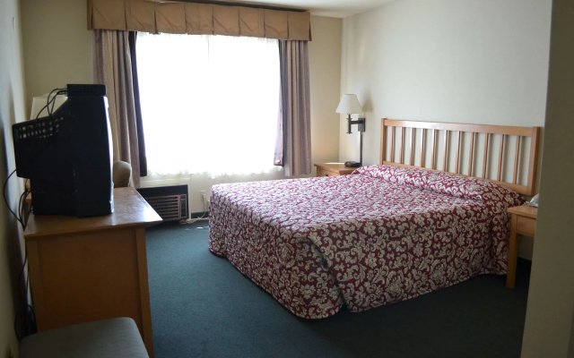 Seaside Inn & Suites