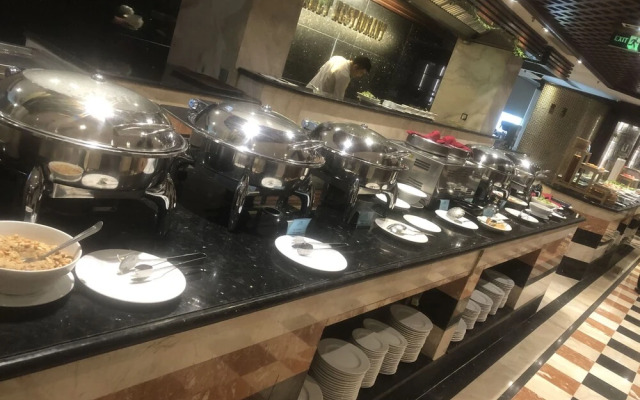 Hom - How Da Nang Airport