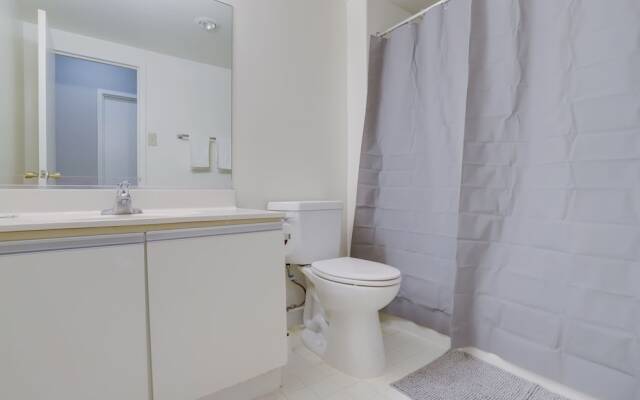 Awesome 2 BR Condo Crystal City