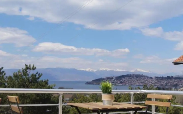 Villa Megdani