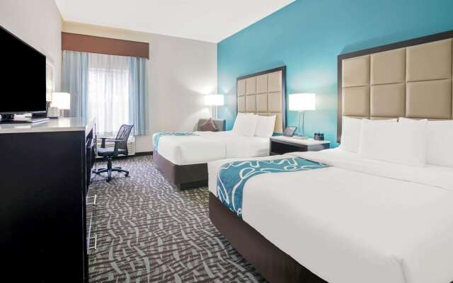 La Quinta Inn & Suites by Wyndham Paris