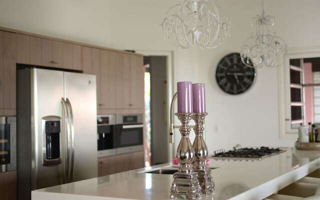 Luxurious Villa in Willemstad with Private Pool