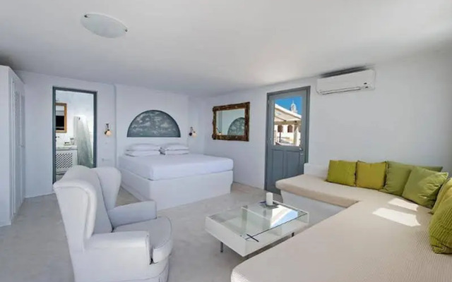 Lava Suites and Lounge