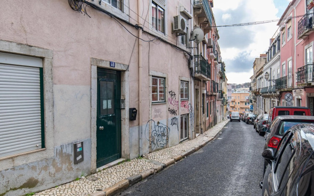 3 bedroom apt near Av. Liberdade