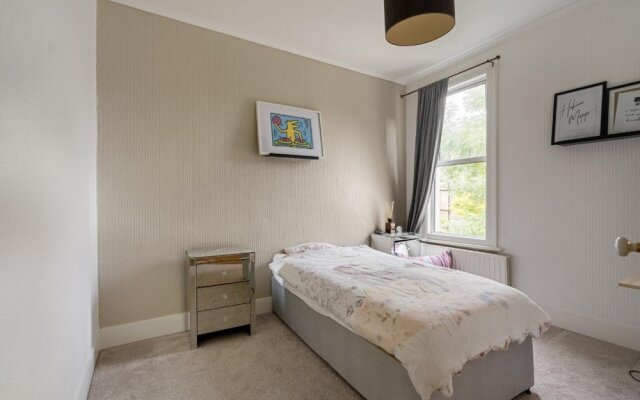 Inviting 3-bed House in Beckenham