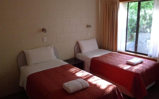 Willaway Motel Apartments – Guest Rooms – Ulverstone