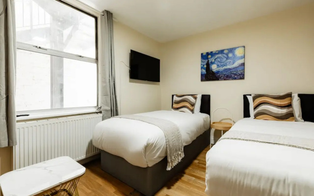 Warm Apartments in Queensway