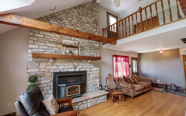 Deerfield Retreat on 50-acres Super Secluded S