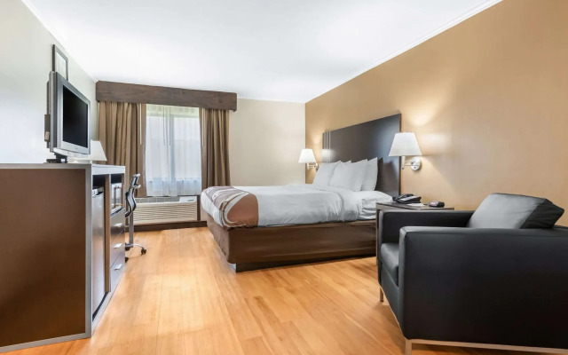 Quality Inn Fairborn near Wright Patterson AFB