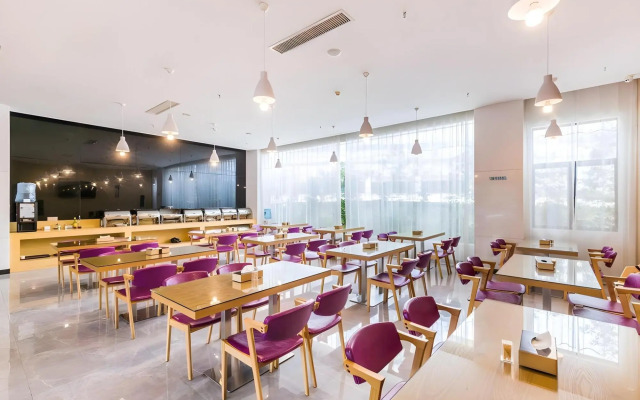 Lavande Hotel Foshan West Railway Station Shishan University Town