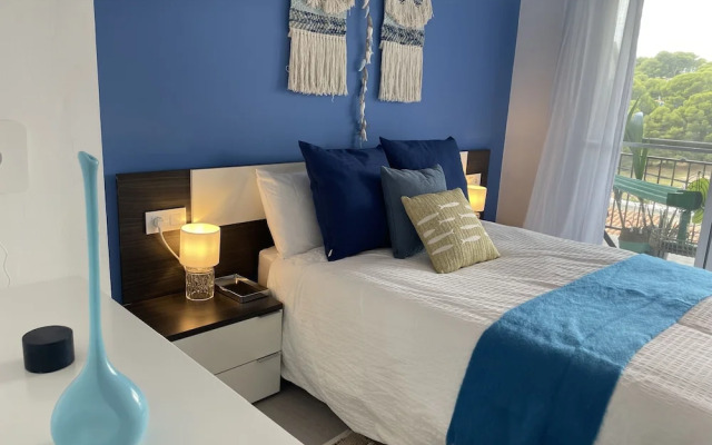 Your Retro Beach Front Hideaway in Salou