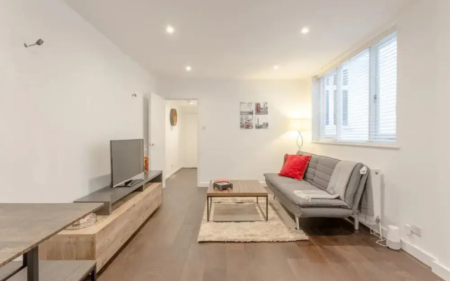 Modern Flat in the Heart of West London