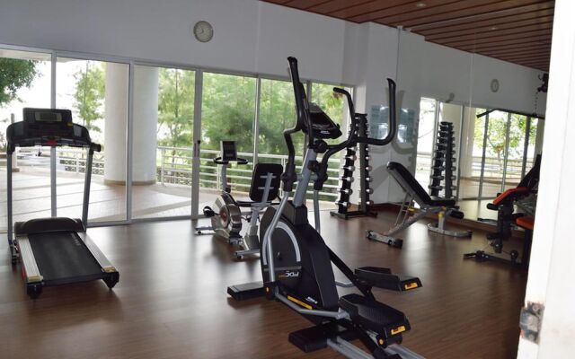 Sandy Beach Condo 17D
