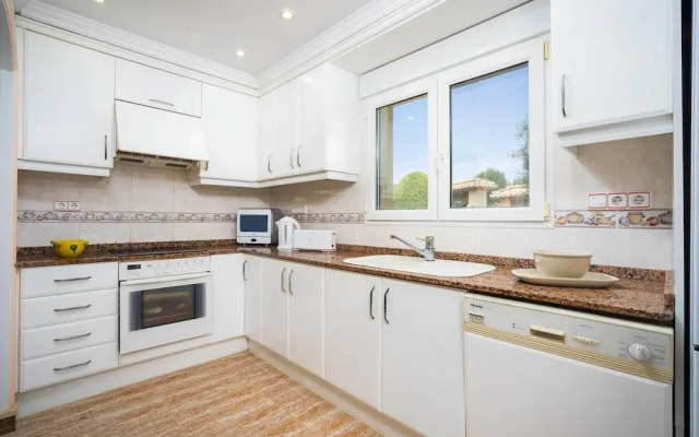 Charming 3-bed Villa in Denia, First Beach Line