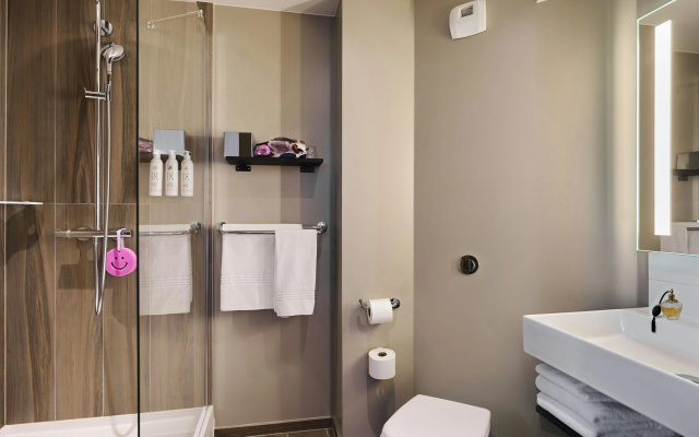 Moxy Paris Clamart - Image 7