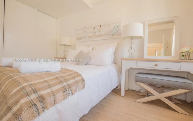 Sunlight Properties - "Neptune" - Bright - Old Town - By sea