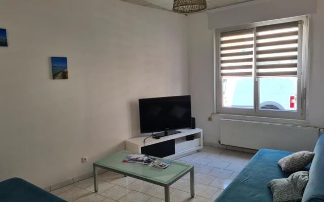 "Les Embruns" Maison meublée, proche de la mer