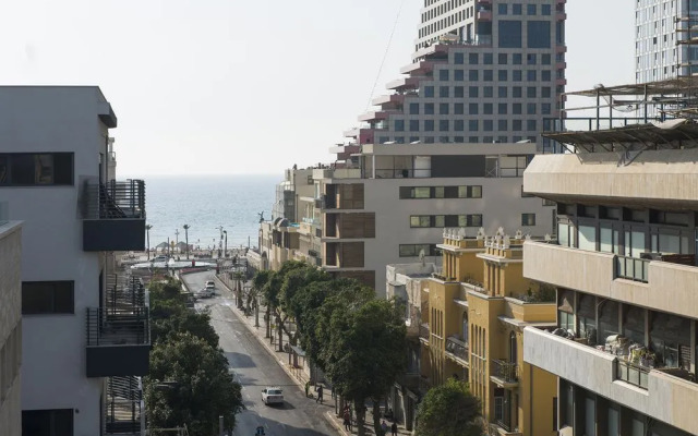 Bauhaus Boutique by TLV2rent