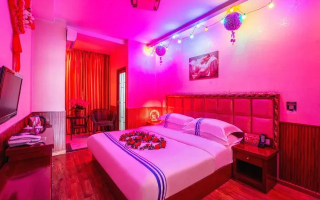 Donghao Hotel (Xichang tourism distribution center store)