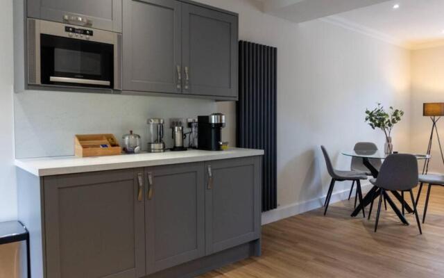 9 Argyle Square - Stylish 2 Bedroom Apartment
