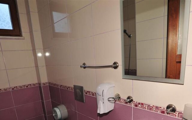 Çam Otel & Restaurant