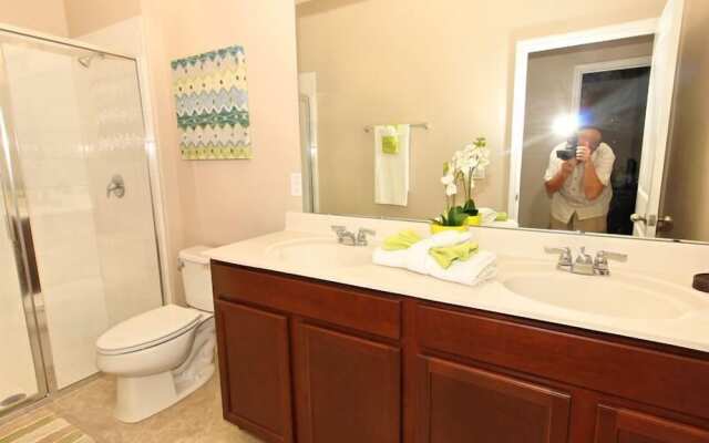 Townhome with Pool at Solterra